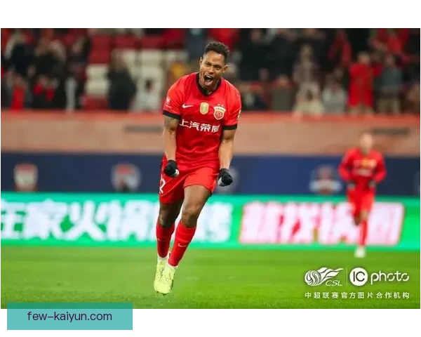 上海海港进攻足球持续提升，球队表现值得关注