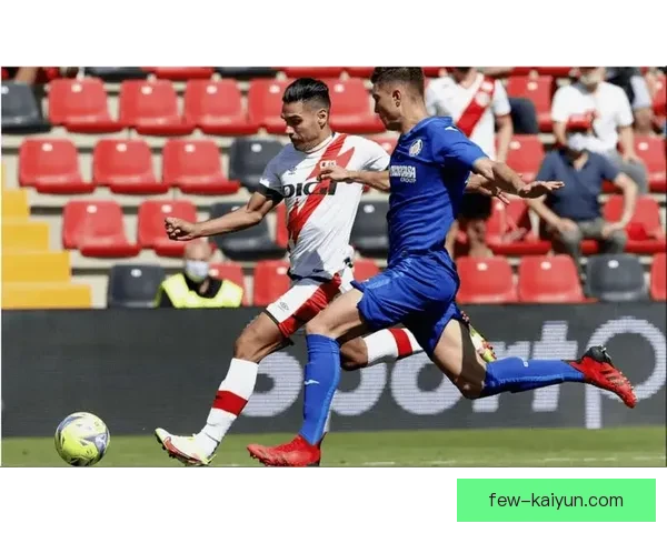 西甲亚军球队表现稳健，持续巩固赛季竞争力。