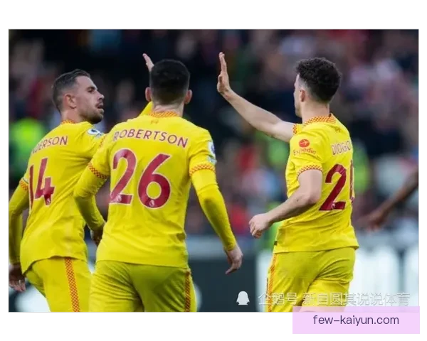 阿什拉夫与马基尼奥斯搭档表现稳健，助力球队防线稳定提升